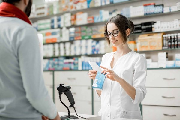 Quels sont les horaires des pharmacies de garde dans ma ville ?